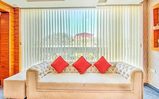FabHotel Royal Stay I