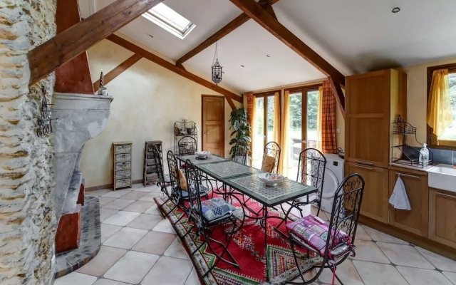 Pleasant Holiday Home in Raizeux With Garden