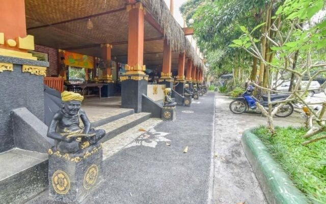 RedDoorz Plus near Tirta Empul Temple Ubud