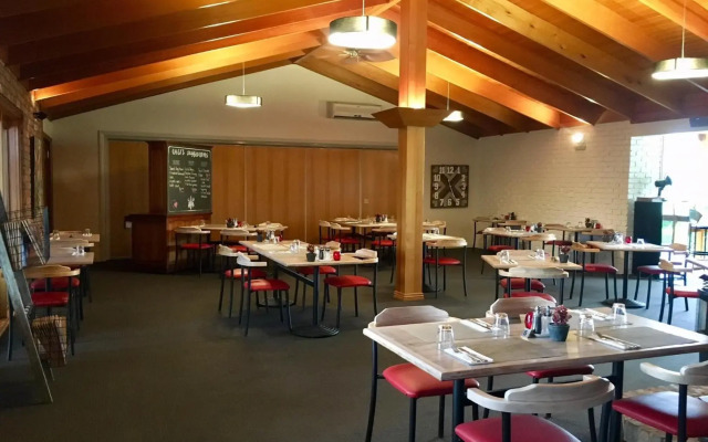 Quality Inn Carriage House