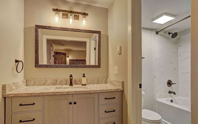 Knotty Pine Lodge - 4 Br Townhouse