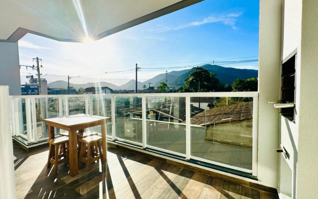 Apto Alto Padrão C/Ar Cond. e Área Gourmet