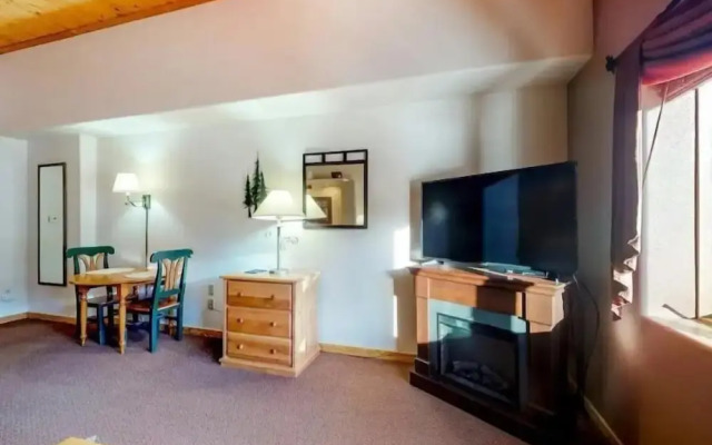 Studio Condo at Gateway Lodge in Keystone