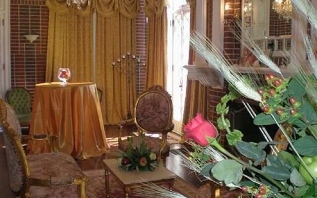 Historic Mankin Mansion