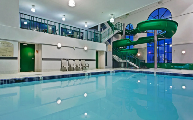 Holiday Inn Express & Suites Medicine Hat Transcanada Hwy 1 by IHG