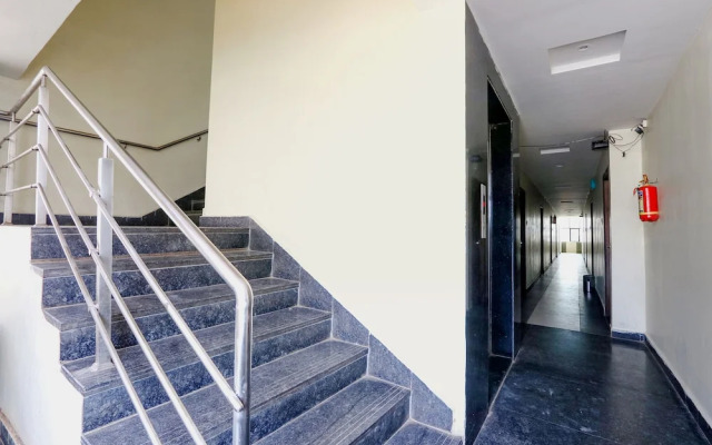 Fabhotel Galaxy Suites