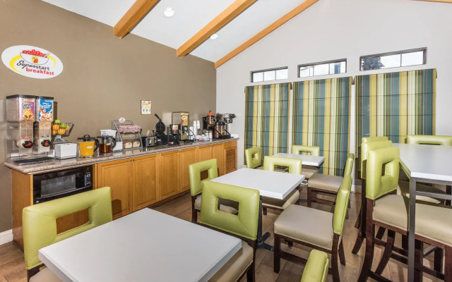 Studio 6 Opelousas, LA