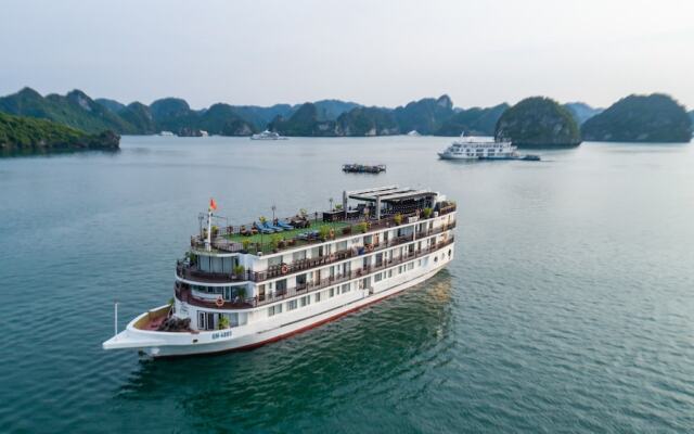 Santa Maria Cruises Halong Bay