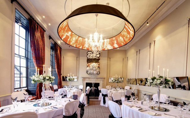 Oddfellows Chester Hotel and Apartments