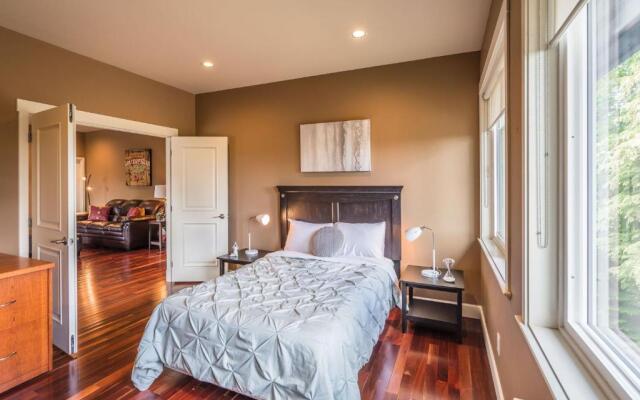 Luxury Penthouse Downtown Nanaimo