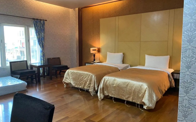 Hua Xiang Gold-Silver-Island