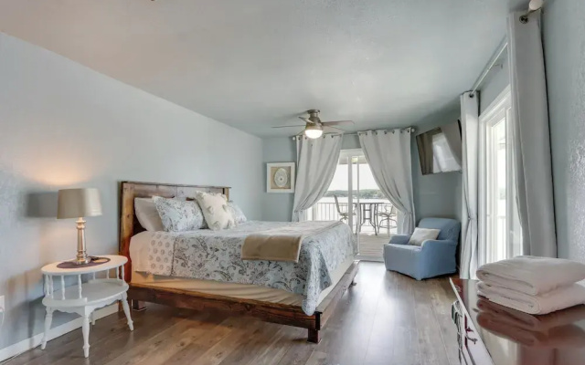 'cliff View Haven' Rocky Mount Gem w/ Deck!