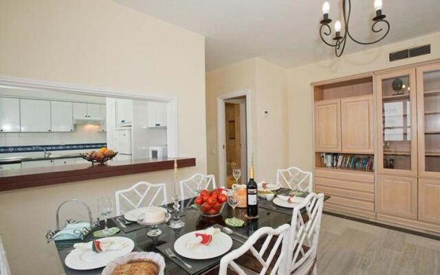 Apartment in Marbella, Malaga 102957