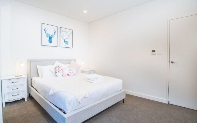 Lovely & Luxurious Townhouse In Zetland