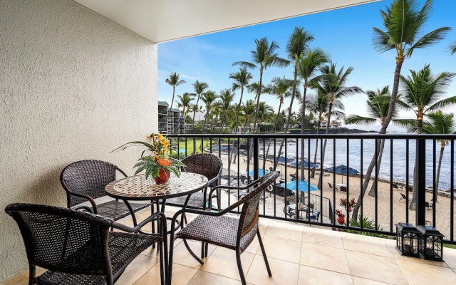 Kona By The Sea