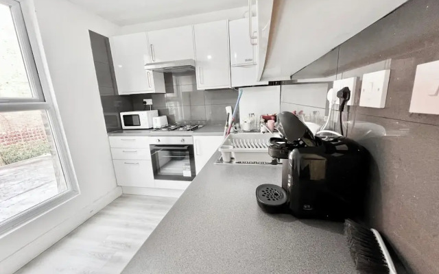 New House 5 rooms 3 bath