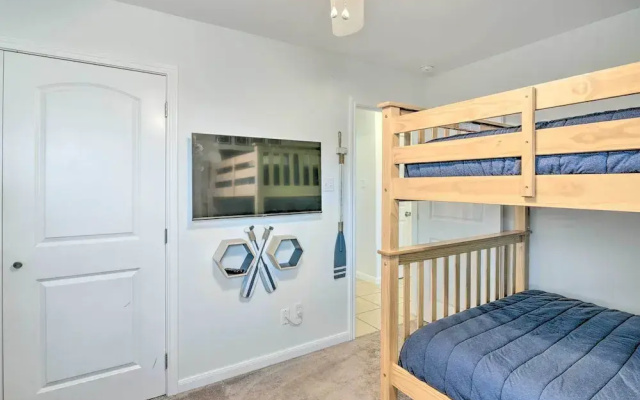 Sea Isle Retreat: Restaurant, Bar & Marina On-site