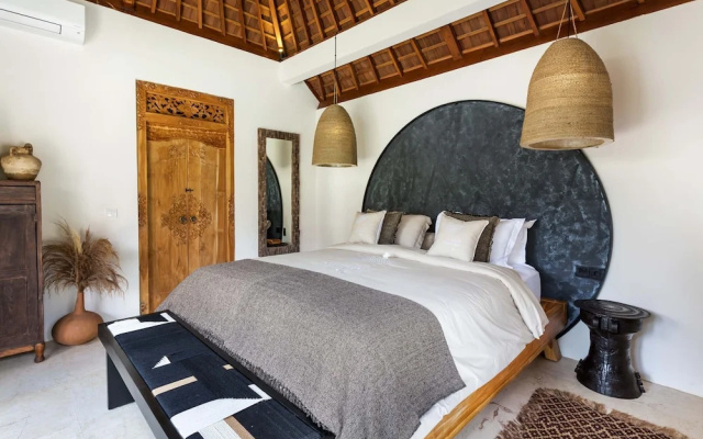 Villa Chempaka by Alfred in Bali - New Luxe Tropical 4BR Dream Villa in Canggu – Guest Rooms – Kerobokan