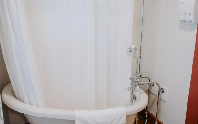 Bois Des Chenes Bed & Breakfast Inn