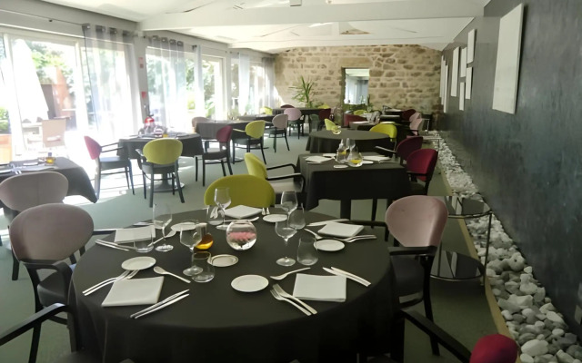 Le Carré d'Alethius Logis Hôtel Restaurant