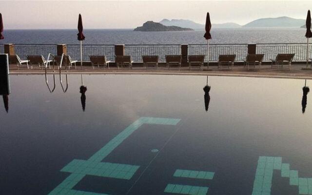 Hotel Rocce Rosse SPA and Residence