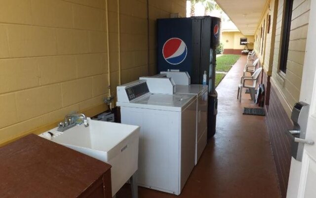 Budget Inn Express