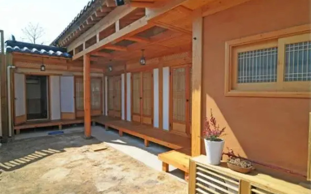 Jeonju Cheongnaru Pension