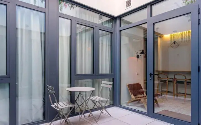 Vallecas Suites by Olala Homes