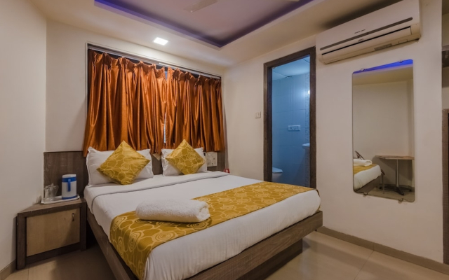 OYO 8311 Hotel Galaxy Residency