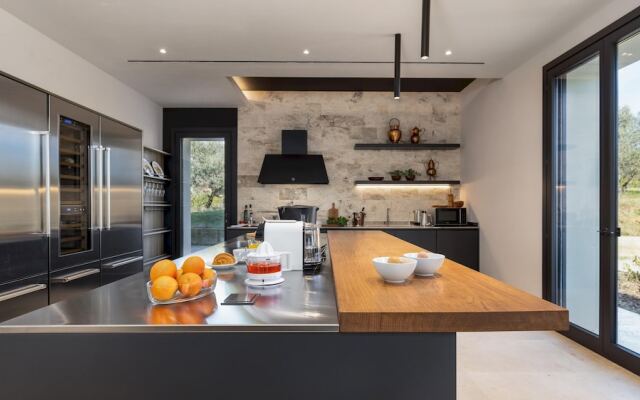 Villa San Giuseppe 12 Emma Villas