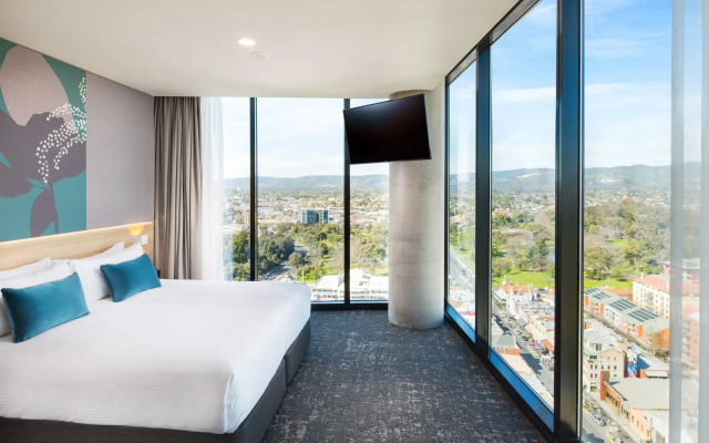 Crowne Plaza Adelaide by IHG