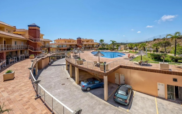 Malibu 12 - Luxury 2BR  Sea View Condo 9 by Rafleys, 7 mins Walk to the Beach