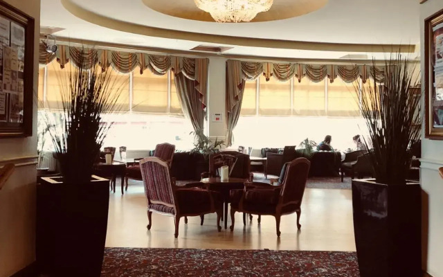 The Royal Hotel
