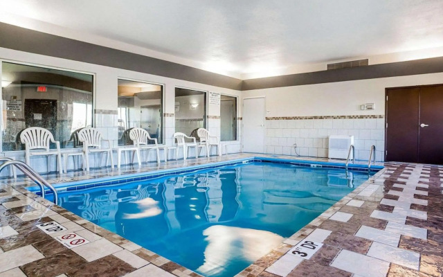 Quality Inn & Suites Altoona - Des Moines