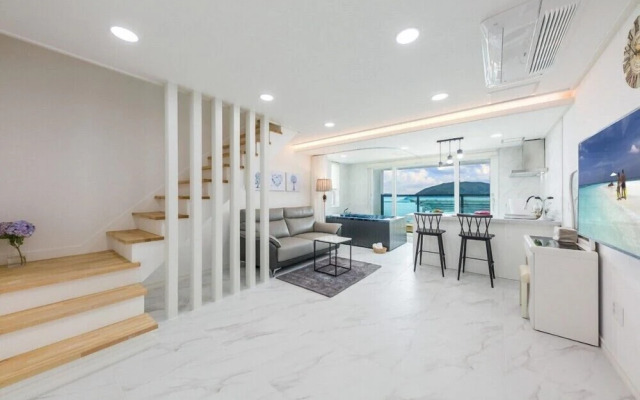 Arco Poolvilla Pension