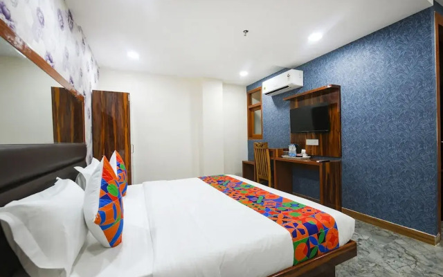 Fabhotel Mona Continental
