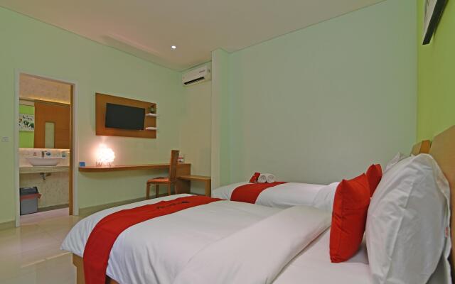 RedDoorz Plus @ Mahendradatta Denpasar