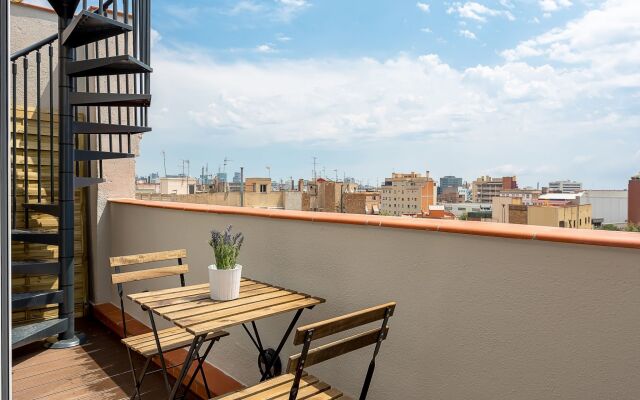 UD Apartments - Penthouse Vintage Suite with Terrace 5.4