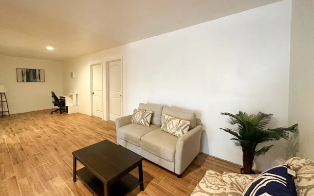 Spacious 3BR House Near Iconic Sandy Beach