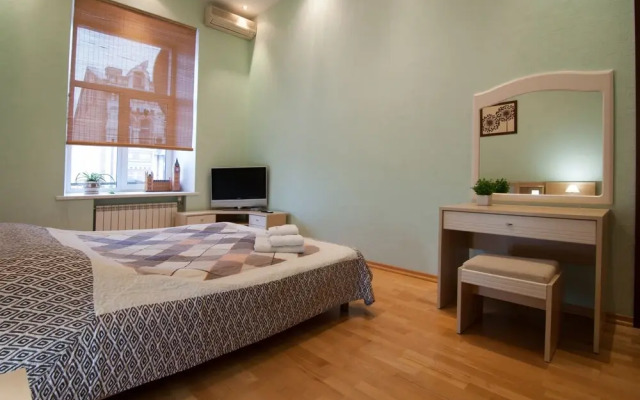 Home-Hotel Mikhailovsksya 22-A