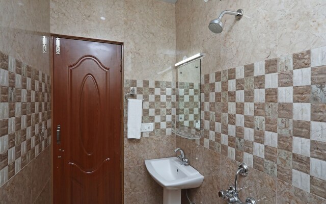 OYO 33014 Bhagwati Palace Guest House