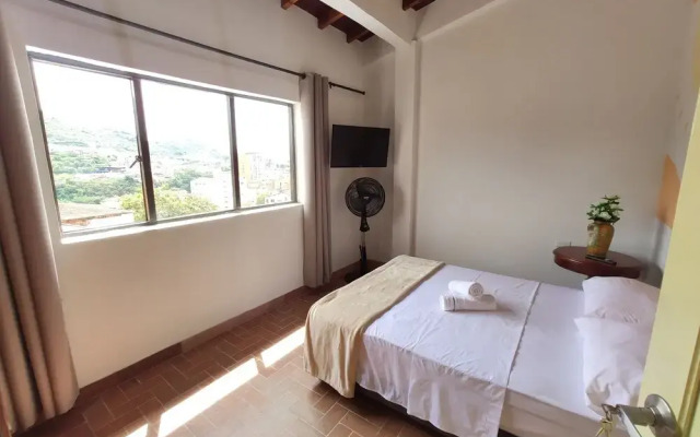 Hostal Colors - Hostel