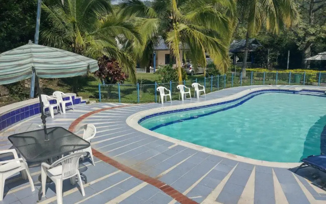 Hotel Campestre El Salitre