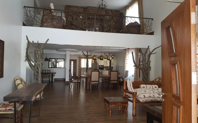 Queens Chateau Boutique Villa