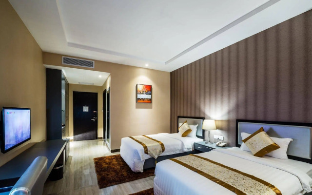 The Litz Hotel & Suites
