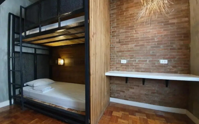 Connector Hostel by OYO Rooms