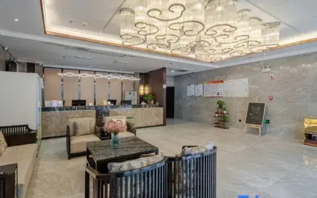 Yaran Hotel
