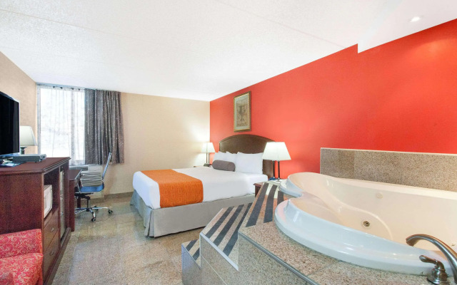 Howard Johnson Inn Suffern