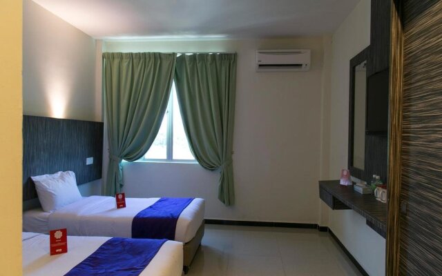 OYO Premium Jalan Pantai Tengah