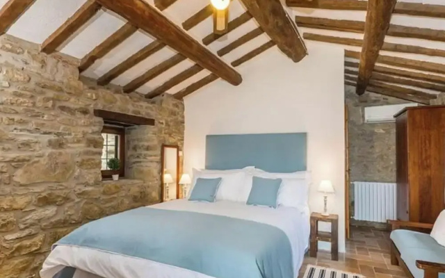 Villa Rinaldo Comfortable Holiday Residence